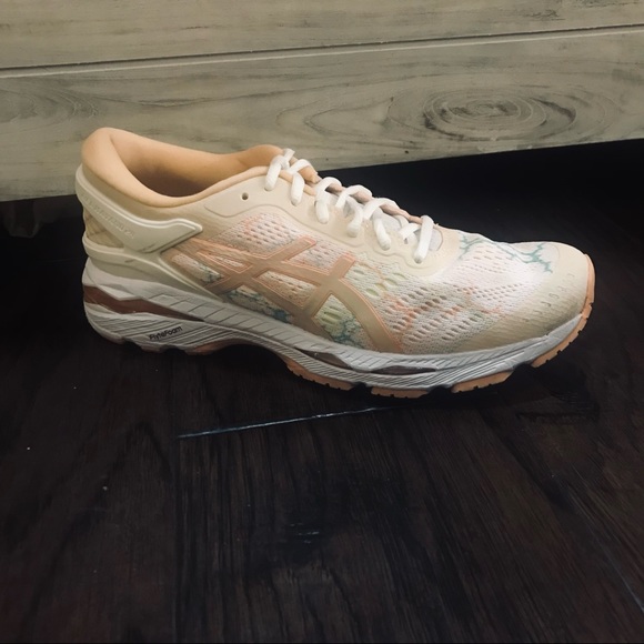 ASICS GEL-KAYANO 24 LITE-SHOW | White Apricot Ice Women’s 8 - Picture 5 of 5